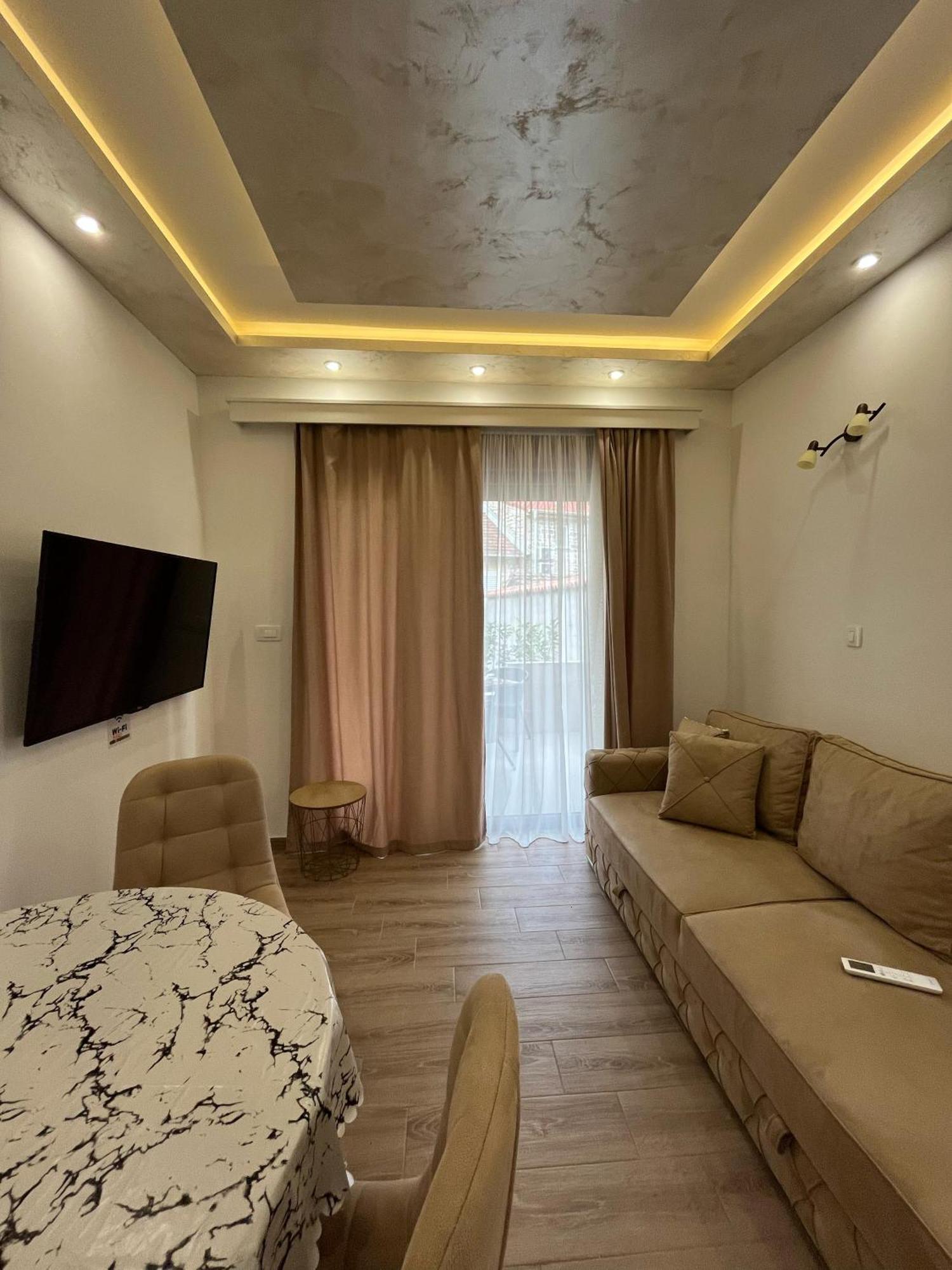 Alex ,50m From The Sea,free Private Parking דירה דובורטה