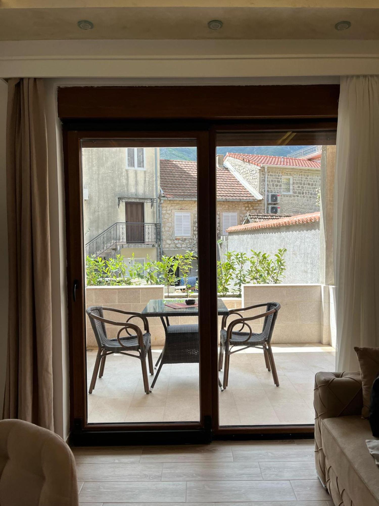 Alex ,50m From The Sea,free Private Parking דובורטה