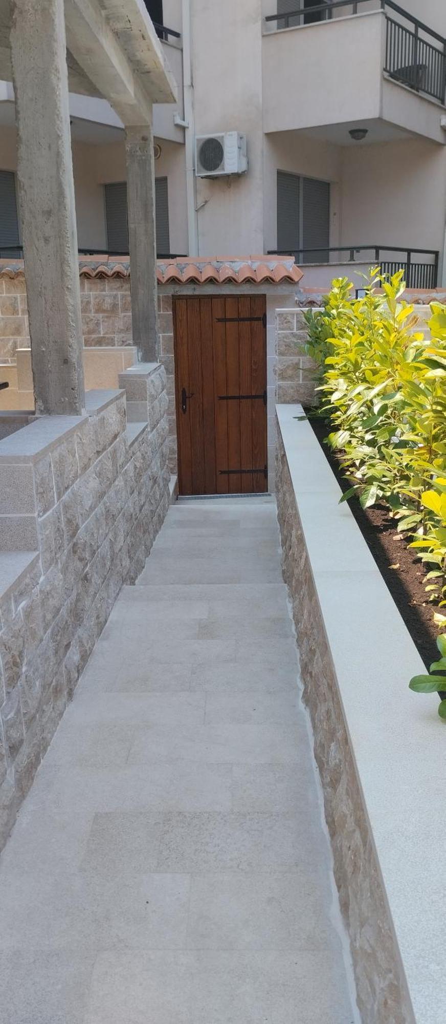 Alex ,50m From The Sea,free Private Parking *
