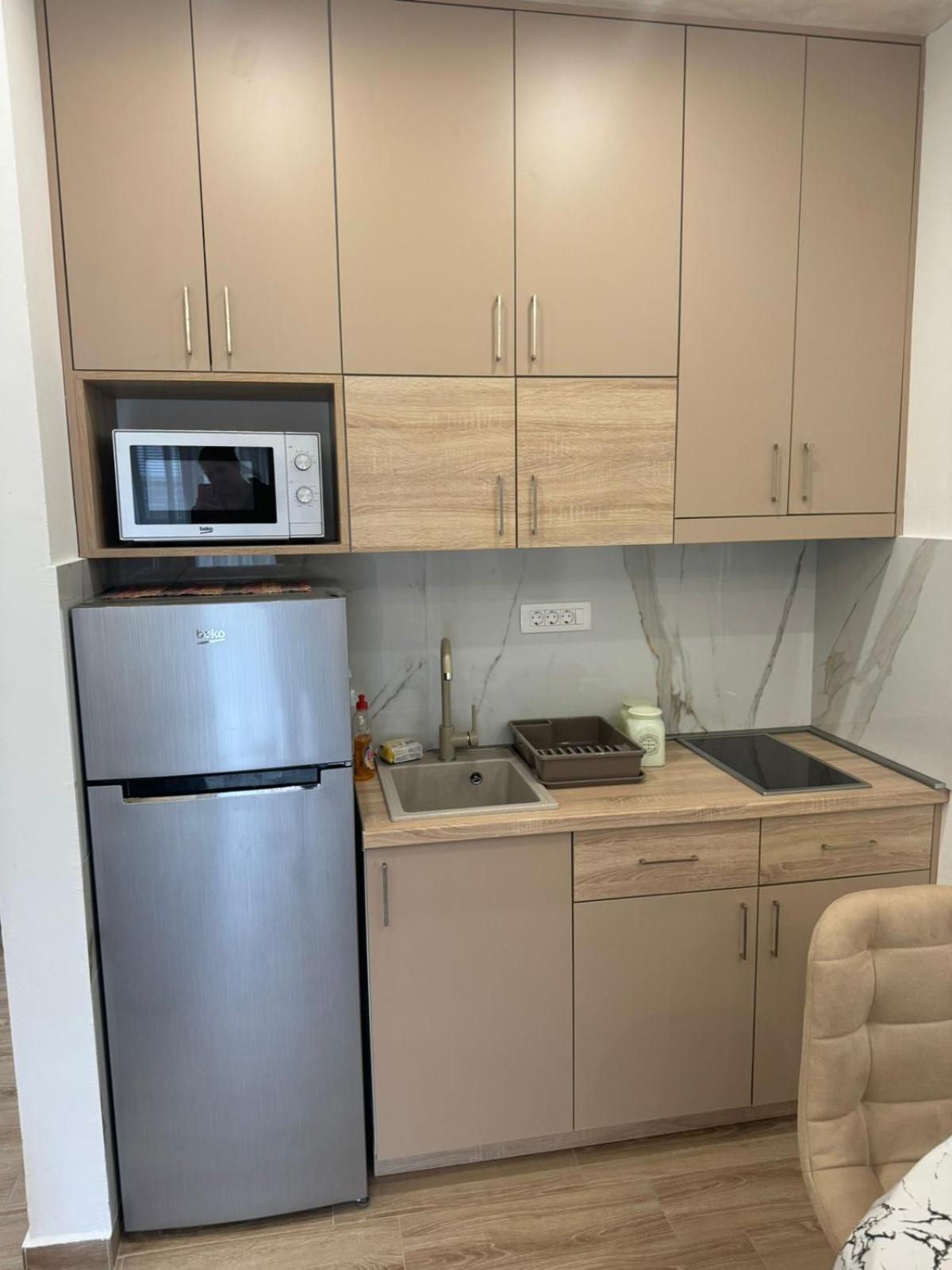 Alex ,50m From The Sea,free Private Parking Dobrota