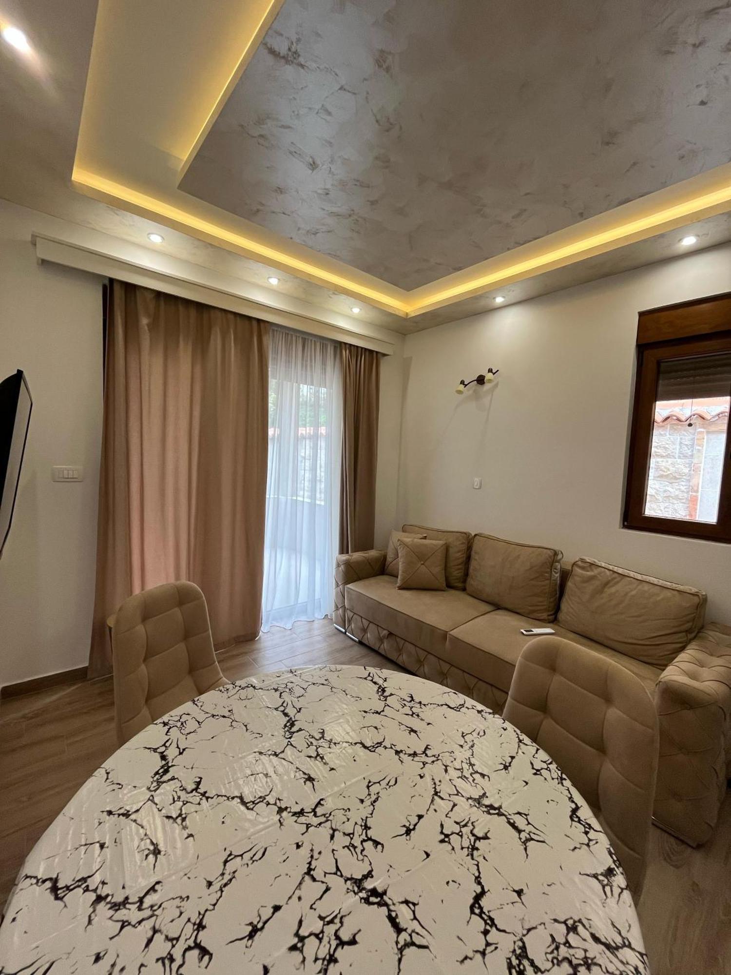 Alex ,50m From The Sea,free Private Parking Apartment Dobrota